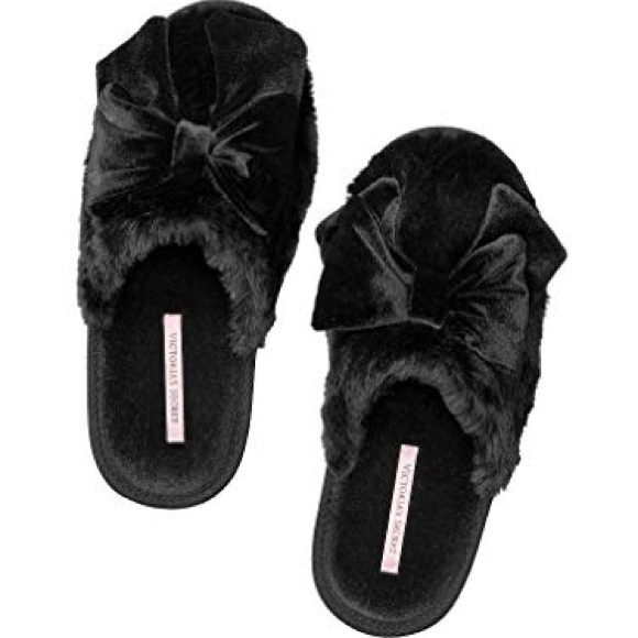Victoria's Secret Shoes - 😴NWT! Cozy Victoria’s Secret black bow slippers